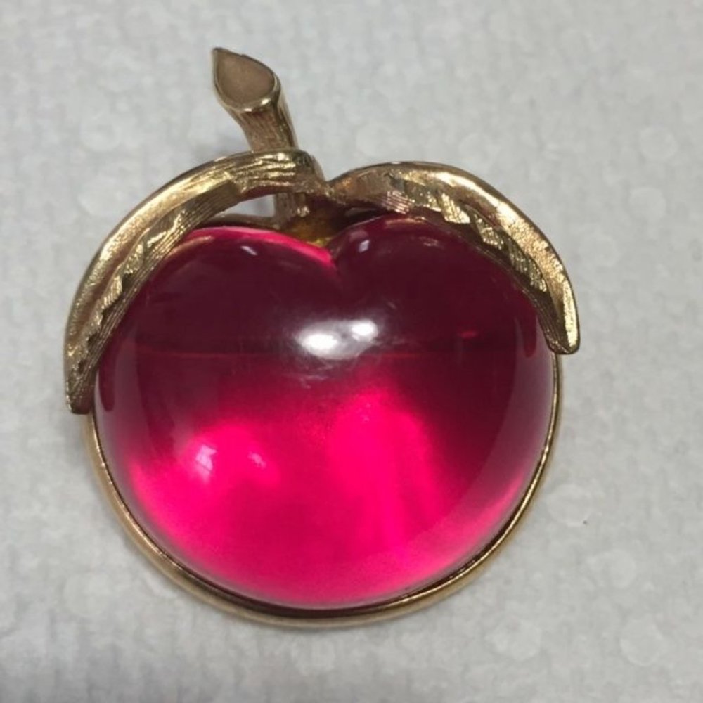 Sarah Coventry Apple Cherry Pin Brooch Gold Tone